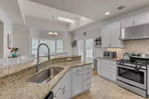 158 Stoneleigh Dr, Riverhead, NY 11901 - Photo 8