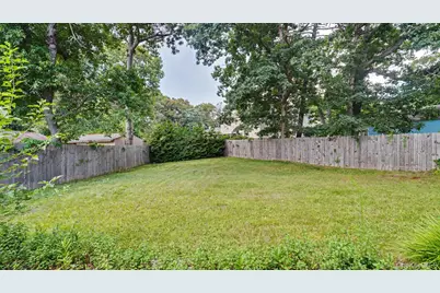 32 Lake Place, Wyandanch, NY 11798 - Photo 2