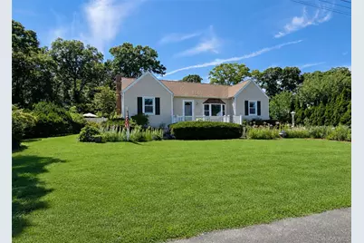 102 Magnolia Drive, Selden, NY 11784 - Photo 2