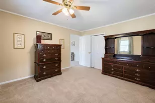 102 Magnolia Dr, Selden, NY 11784 - Photo 14