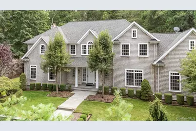 1481 N Country Road, Wading River, NY 11792 - Photo 4