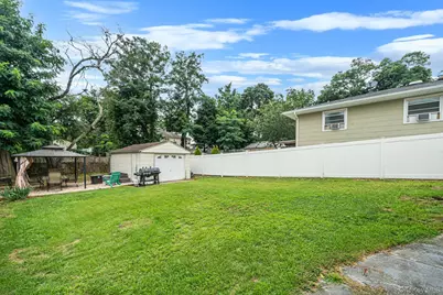 86 Woodycrest Drive, Farmingville, NY 11738 - Photo 16