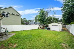 86 Woodycrest Dr, Farmingville, NY 11738 - Photo 18