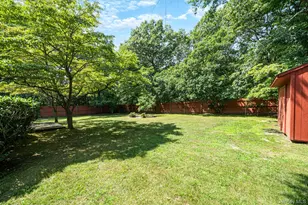 1050 Sipp Ave, Medford, NY 11763 - Photo 30