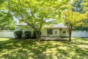 1050 Sipp Ave, Medford, NY 11763 - Photo 28