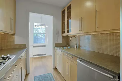 253 Garth Road #3E, Scarsdale, NY 10583 - Photo 8
