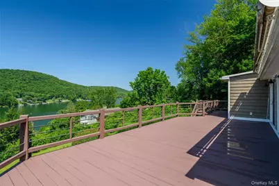 36 Sunset New Fairfield, Ct Trail, New Fairfield, NY 06812 - Photo 32