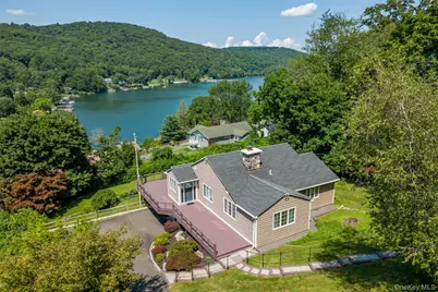 36 Sunset New Fairfield, Ct Trail, New Fairfield, NY 06812 - Photo 1