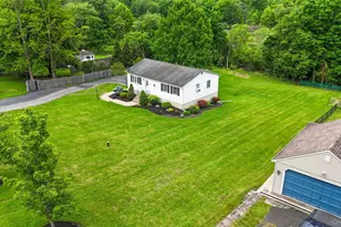 423 Rock Cut Rd, Walden, NY 12586 - Photo 6