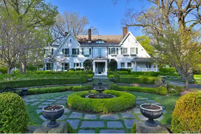 10 Hicks Lane, Port Washington, NY 11050 - Photo 2