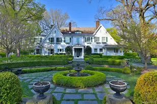 10 Hicks Ln, Port Washington, NY 11050 - Photo 2