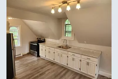 165 S Cross Road #1, Staatsburg, NY 12580 - Photo 2
