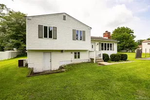 34 Riverview Dr, Fishkill, NY 12524 - Photo 16