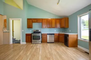 34 Riverview Dr, Fishkill, NY 12524 - Photo 6