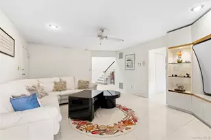 10 Doral Dr, Manhasset, NY 11030 - Photo 8