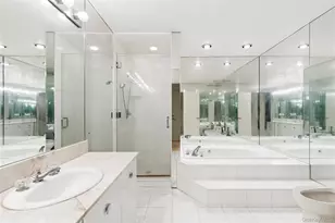 10 Doral Dr, Manhasset, NY 11030 - Photo 10