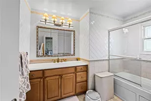 16 Winthrop Rd, Plainview, NY 11803 - Photo 12