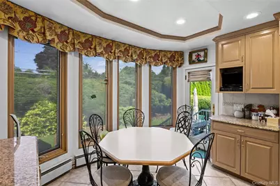 16 Winthrop Road, Plainview, NY 11803 - Photo 10