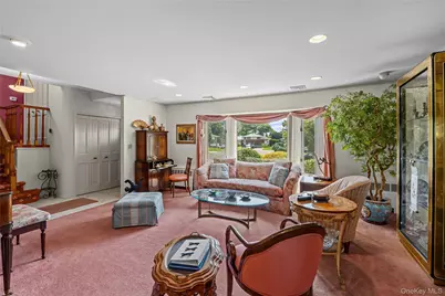 16 Winthrop Road, Plainview, NY 11803 - Photo 4
