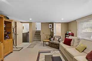 16 Winthrop Rd, Plainview, NY 11803 - Photo 24