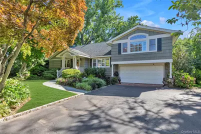 4 Dairy Drive, Glen Cove, NY 11542 - Photo 2