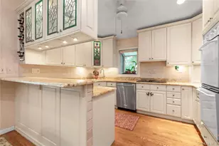 4 Dairy Dr, Glen Cove, NY 11542 - Photo 6
