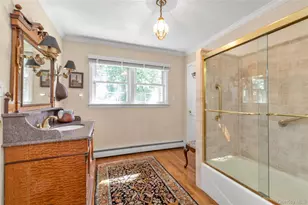 4 Dairy Dr, Glen Cove, NY 11542 - Photo 20
