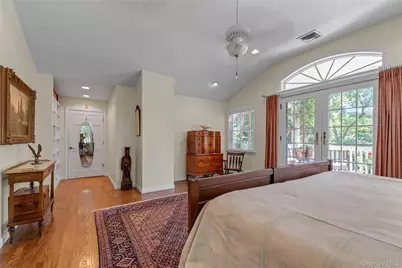 4 Dairy Drive, Glen Cove, NY 11542 - Photo 18