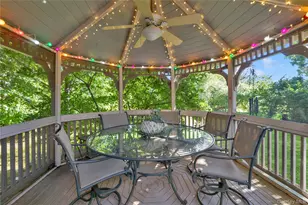 4 Dairy Dr, Glen Cove, NY 11542 - Photo 28