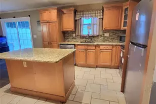 13 Lakeview Dr, Warwick, NY 10990 - Photo 2
