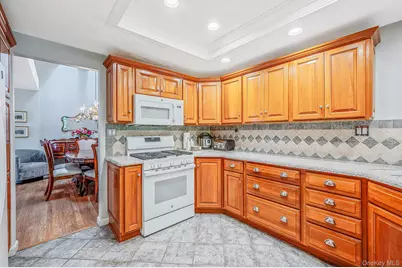 19 Sayville Court, Ridge, NY 11961 - Photo 8