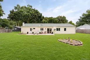 4 Shelley Ct, Middle Island, NY 11953 - Photo 22