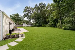 4 Shelley Ct, Middle Island, NY 11953 - Photo 24