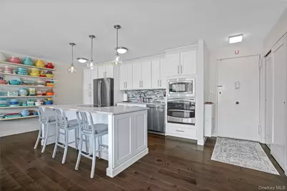 100 High Point Drive #401, Hartsdale, NY 10530 - Photo 6