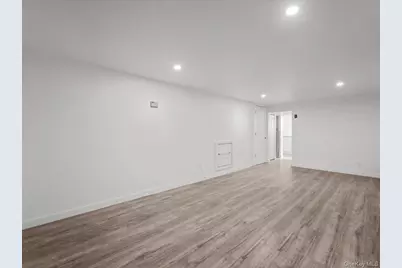 14 Lois Lane, Farmingdale, NY 11735 - Photo 6