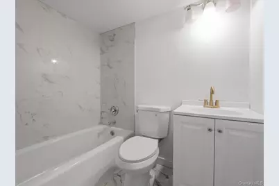 14 Lois Lane, Farmingdale, NY 11735 - Photo 10