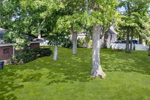 369 Central Ave, Deer Park, NY 11729 - Photo 34
