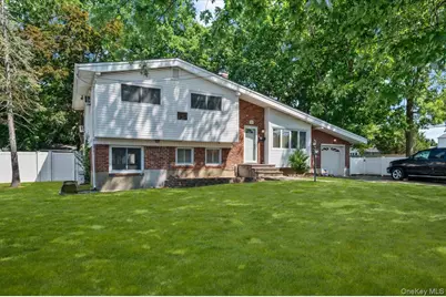 369 Central Avenue, Deer Park, NY 11729 - Photo 2