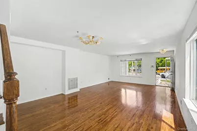94 Greaves Avenue, New York, NY 10308 - Photo 6