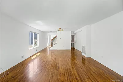 94 Greaves Avenue, New York, NY 10308 - Photo 4