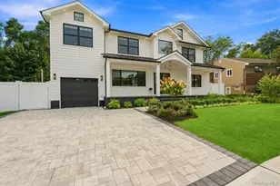8 Allison Dr, Old Bethpage, NY 11804 - Photo 2