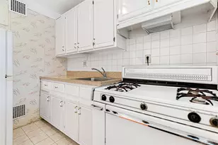 97-37 63rd Rd, Rego Park, NY 11374 - Photo 6