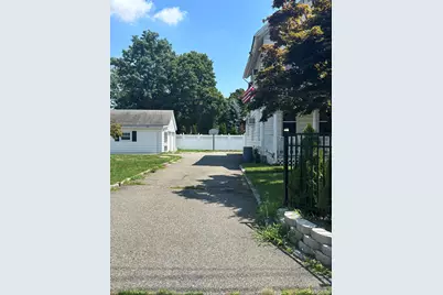1023 Newbridge Road, Bellmore, NY 11710 - Photo 10