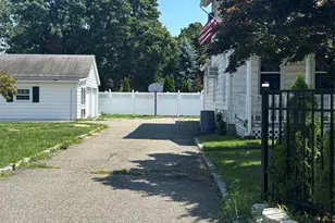 1023 Newbridge Rd, Bellmore, NY 11710 - Photo 10