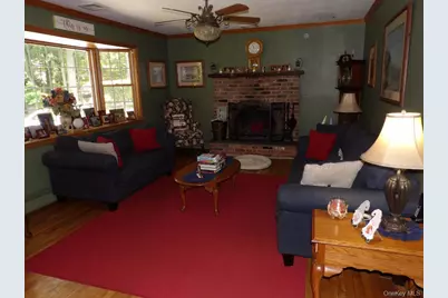 10 George Hill Road, Mount Sinai, NY 11766 - Photo 6