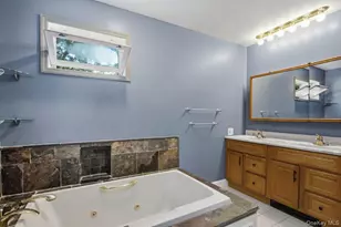 7 Dolfinger Ln, Fishkill, NY 12524 - Photo 12