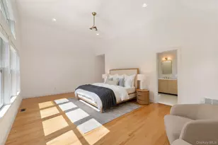 10 Peconic View Ct, Southampton, NY 11968 - Photo 16