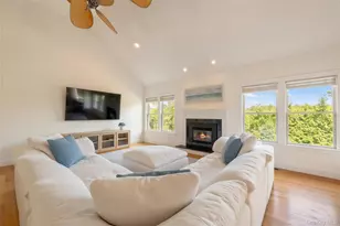 10 Peconic View Ct, Southampton, NY 11968 - Photo 34
