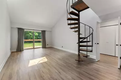 18 Bronxville Glen Drive #3-12, Bronxville, NY 10708 - Photo 4