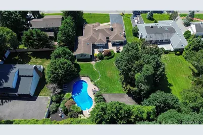 14 Hickman Street, Syosset, NY 11791 - Photo 2